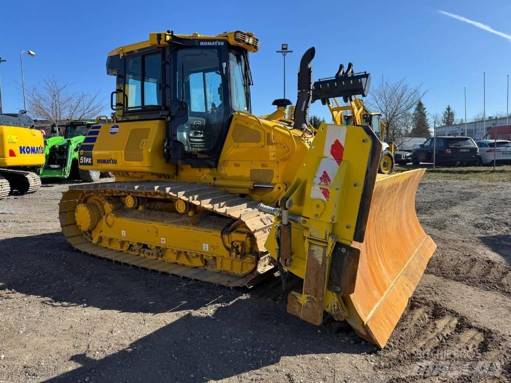 Komatsu D51PX-24E0 Pásové dozery