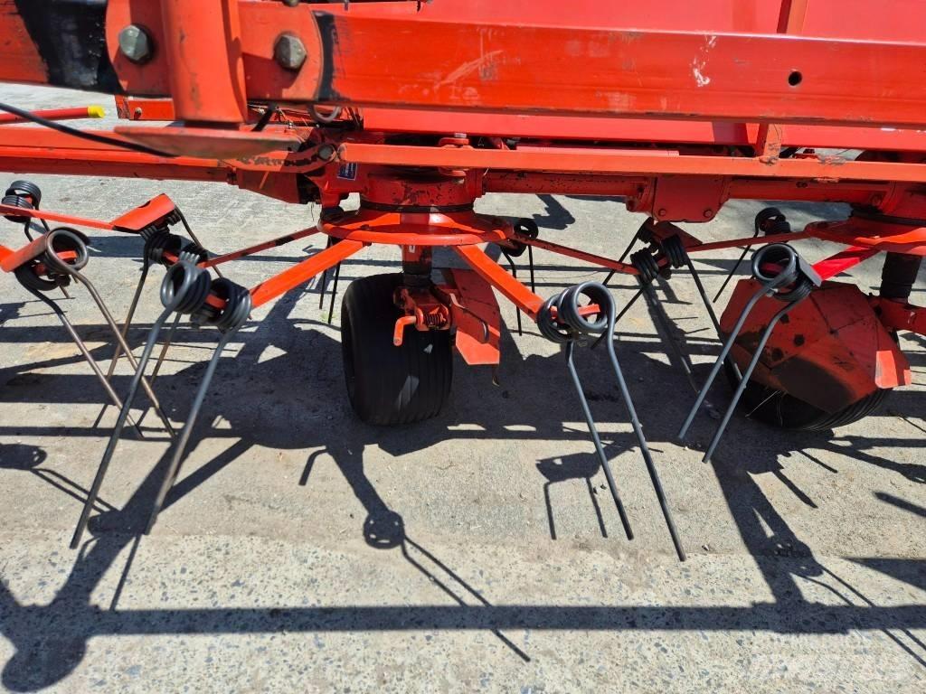 Kuhn GF 8501 MHO Obraceče a shrabovače sena