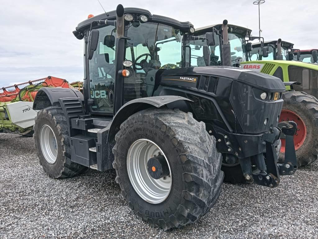 JCB Fastrac 4220 Traktory