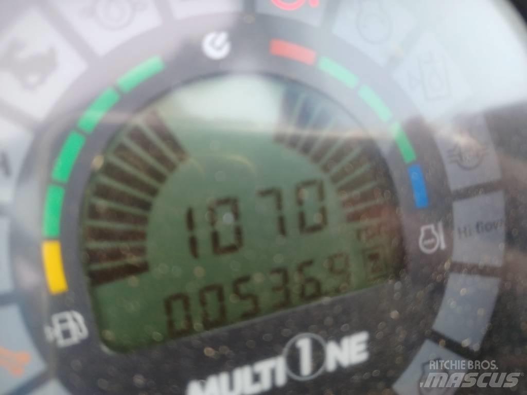 Multione SL840 4WD Smykem řízené nakladače