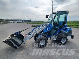 Multione SL840 4WD Smykem řízené nakladače