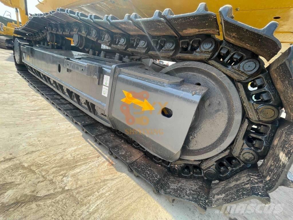 Komatsu PC 450 LC-8 Pásová rýpadla