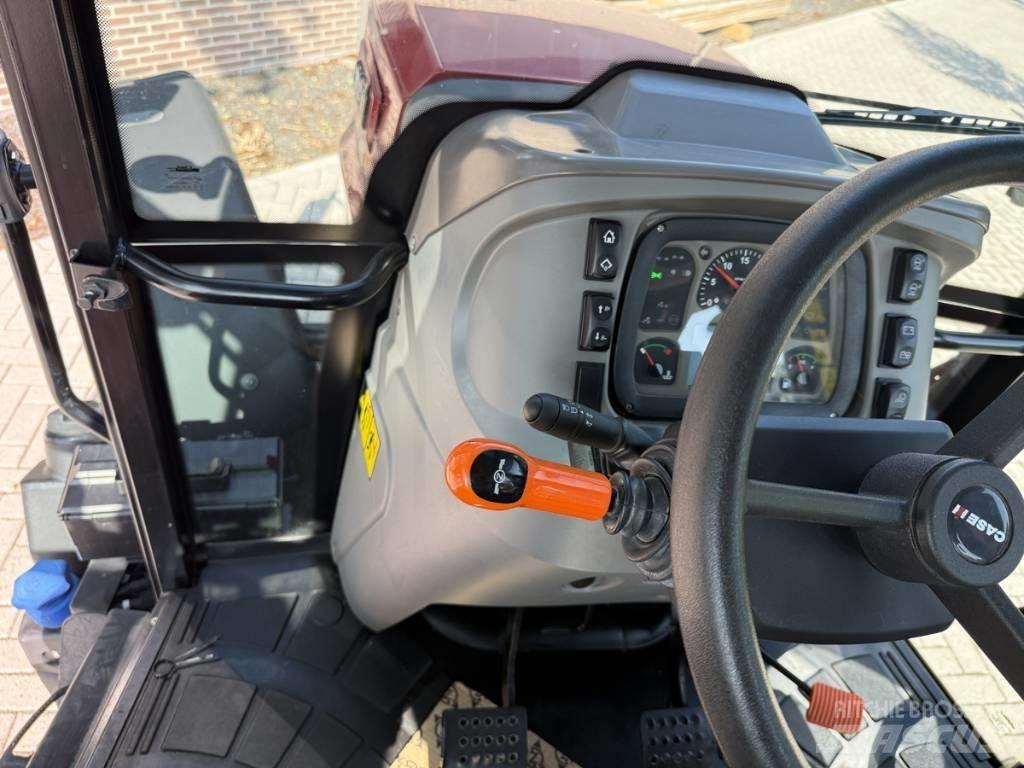 CASE Farmall 100X Traktory