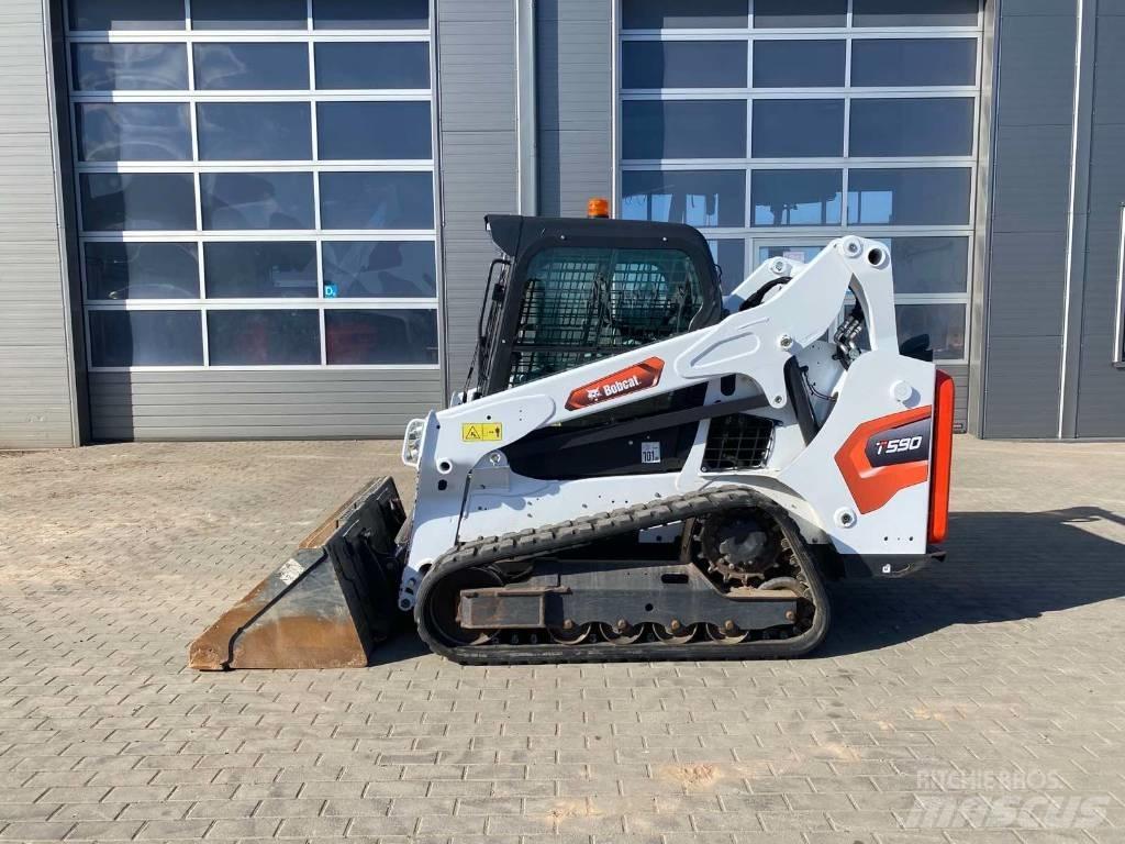 Bobcat T 590 Smykem řízené nakladače