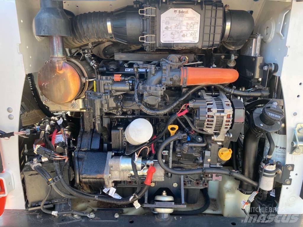 Bobcat T 590 Smykem řízené nakladače