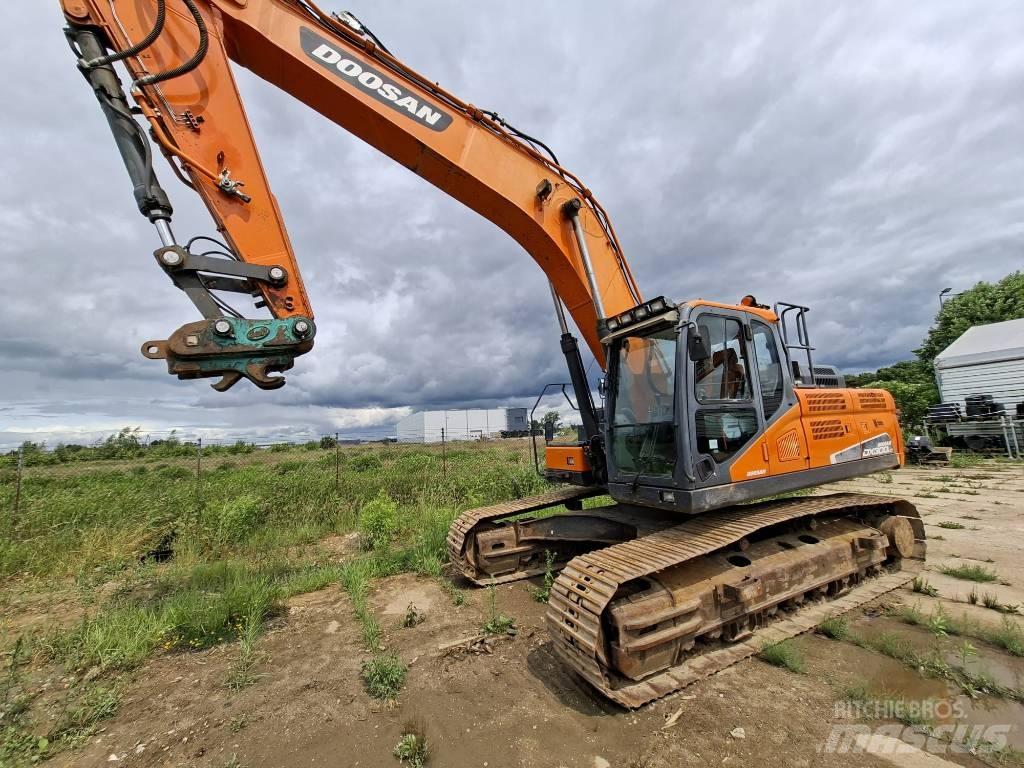 Doosan DX 300 LC-5 Pásová rýpadla