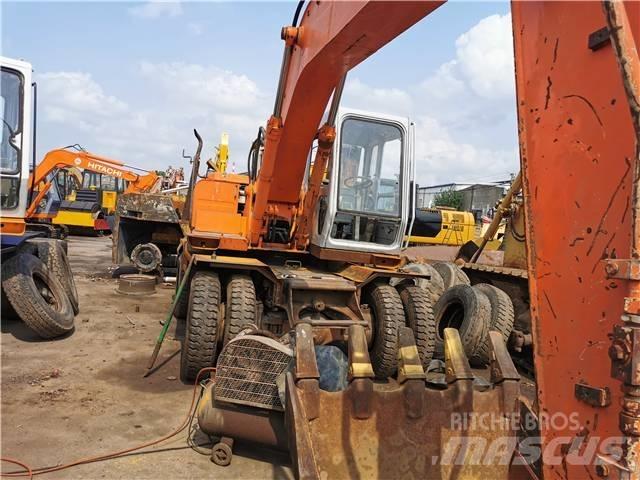 Hitachi EX 160 WD Pásová rýpadla