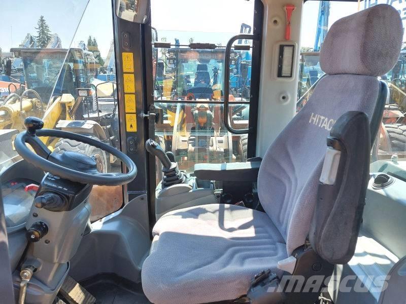 Hitachi ZW 250-6 Kolové nakladače