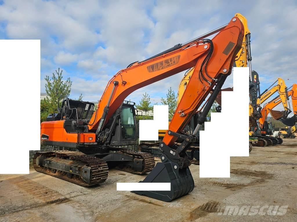 Doosan DX 220LC-5 Midi rýpadla 7t - 12t