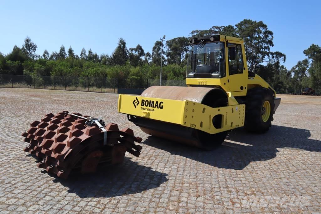 Bomag BW 216 D-4 Půdní kompaktory