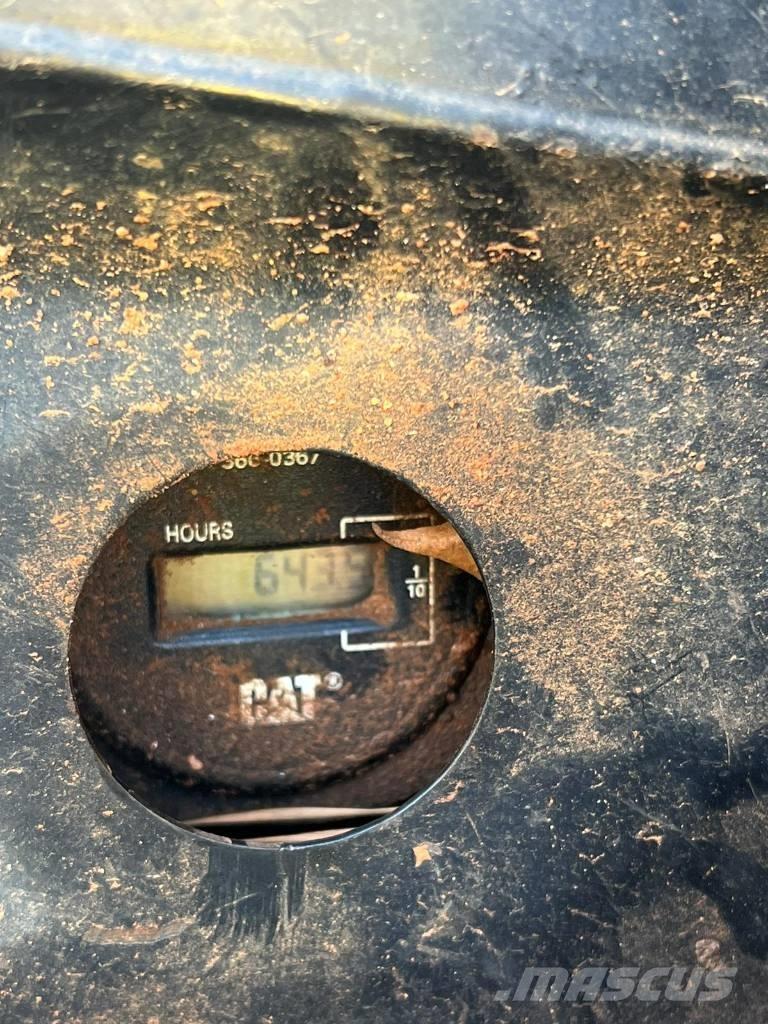 CAT 304 C CR Mini rýpadla < 7t