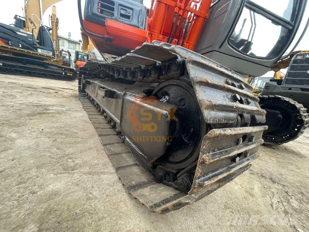 Hitachi EX 120 Pásová rýpadla