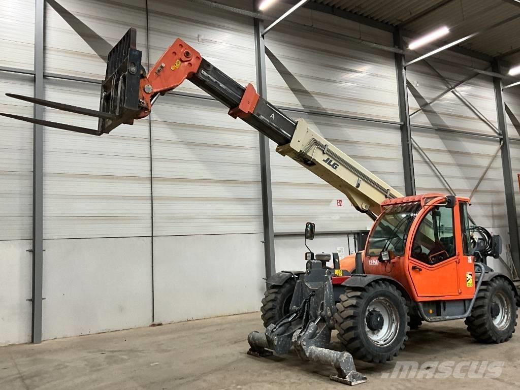 JLG 3513 Teleskopické manipulátory