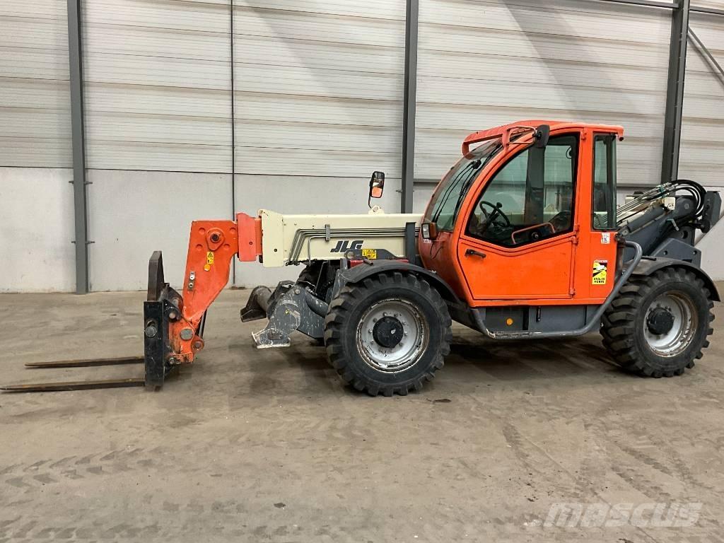 JLG 3513 Teleskopické manipulátory