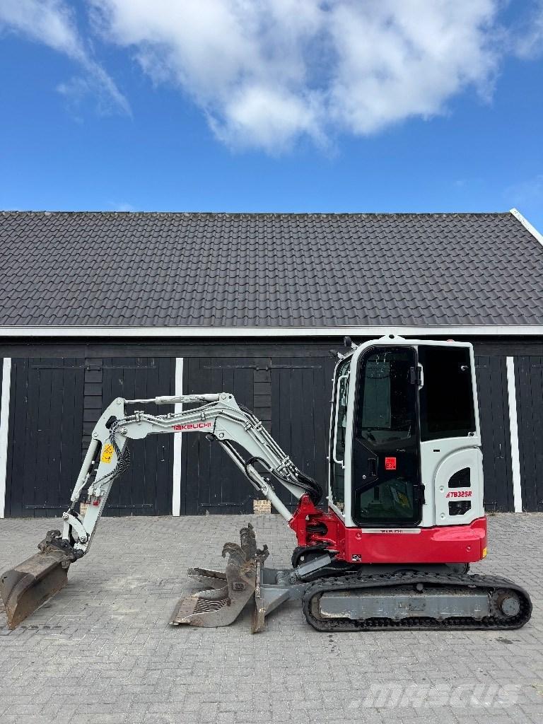 Takeuchi TB 325 R Mini rýpadla < 7t