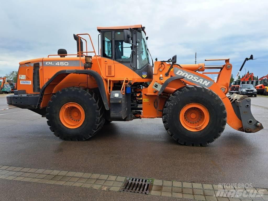 Doosan DL 450-3 Kolové nakladače