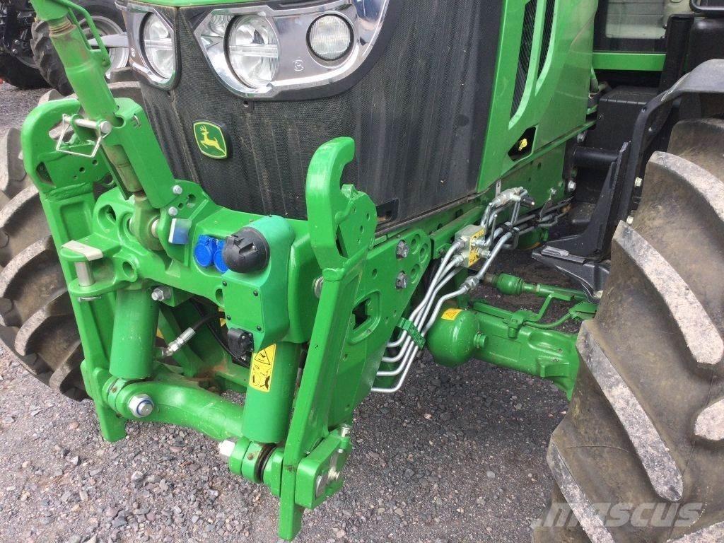 John Deere 6120 M Traktory