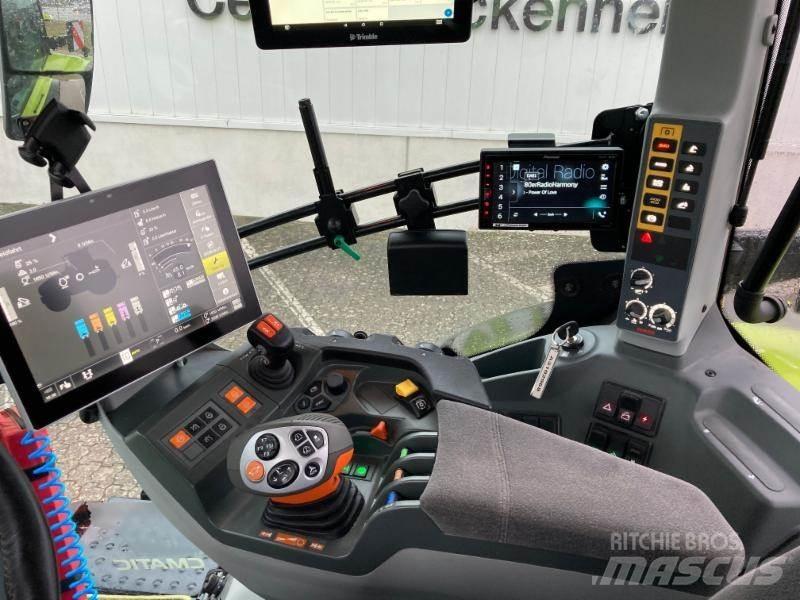 CLAAS AXION 870 Traktory