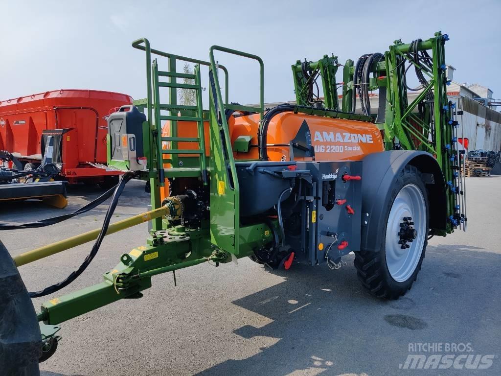 Amazone UG 2200 Tažené postřikovače