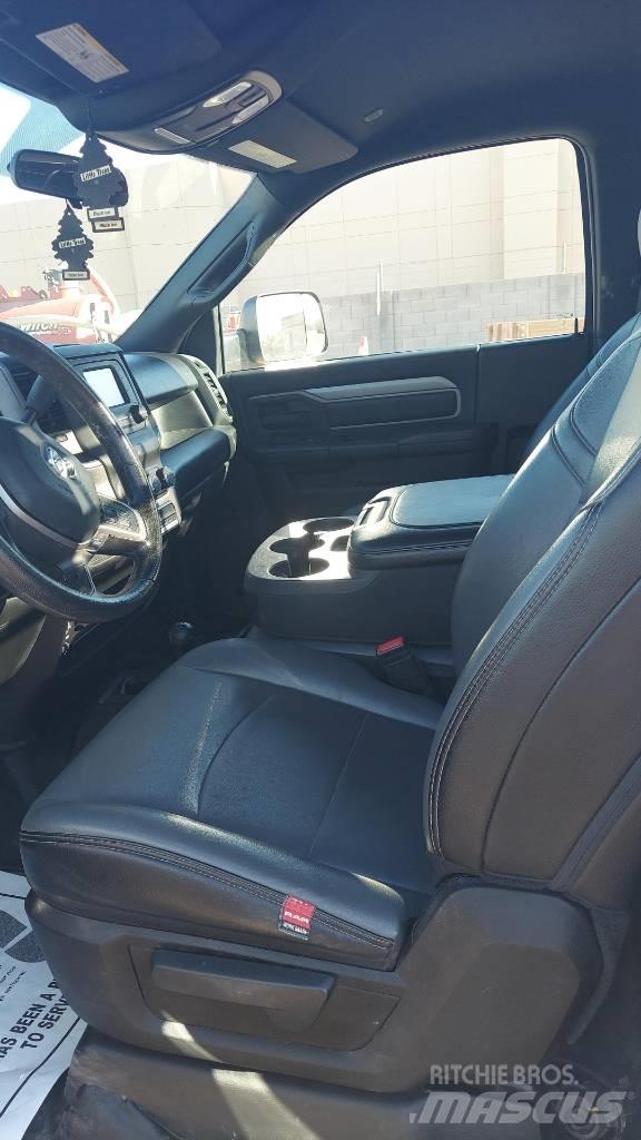 RAM 5500 Valníky/Sklápěcí bočnice