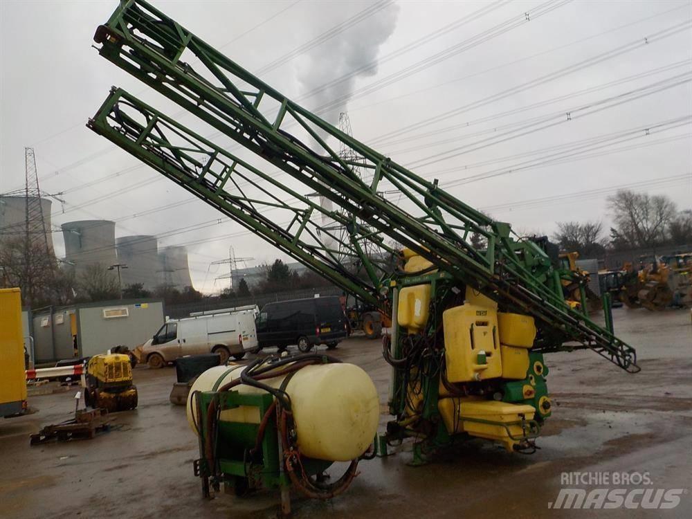 John Deere 510 Tažené postřikovače