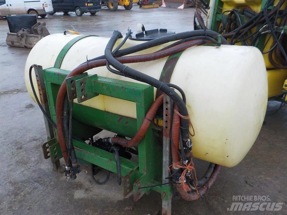 John Deere 510 Tažené postřikovače
