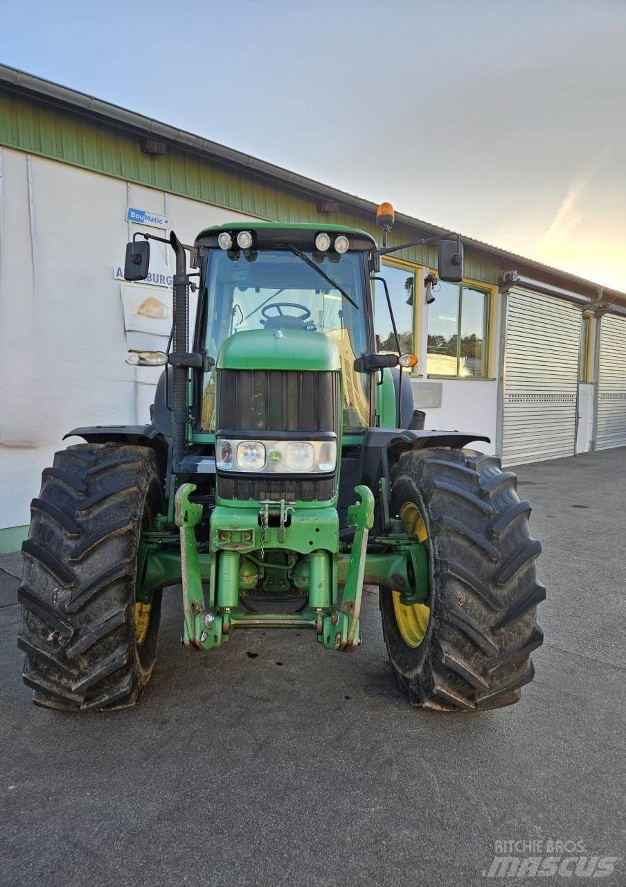 John Deere 7430 Traktory