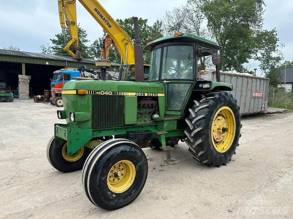 John Deere 4040 Traktory