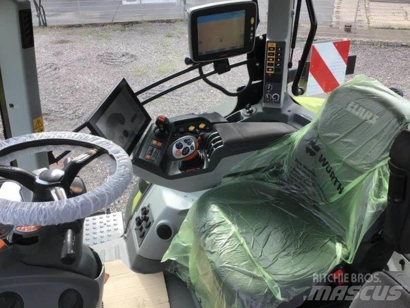 CLAAS AXION 810 Traktory