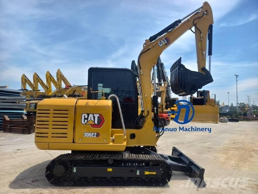 CAT 306E2 Mini rýpadla < 7t