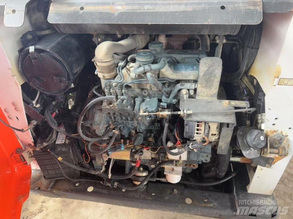 Bobcat S 630 Smykem řízené nakladače