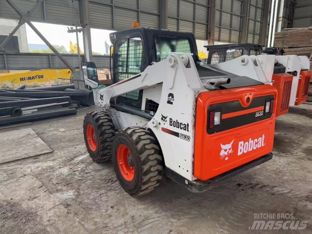 Bobcat S 630 Smykem řízené nakladače