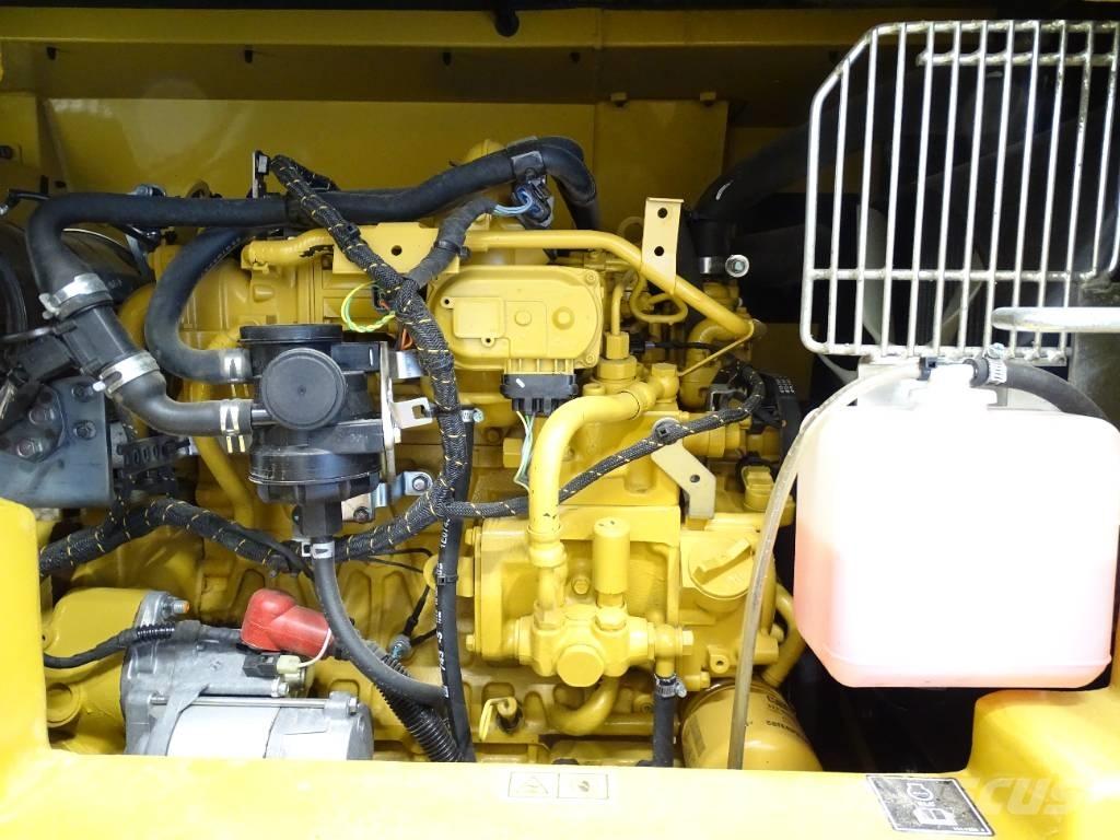 CAT 306 CR Mini rýpadla < 7t