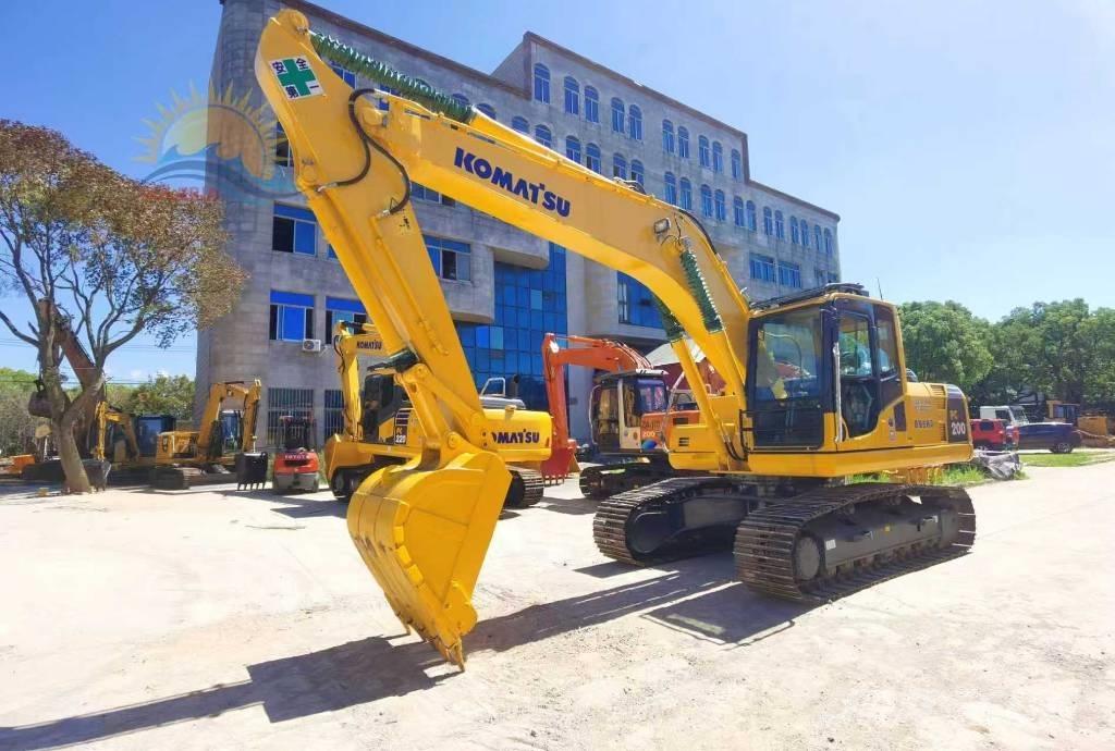 Komatsu PC 200-8 Pásová rýpadla