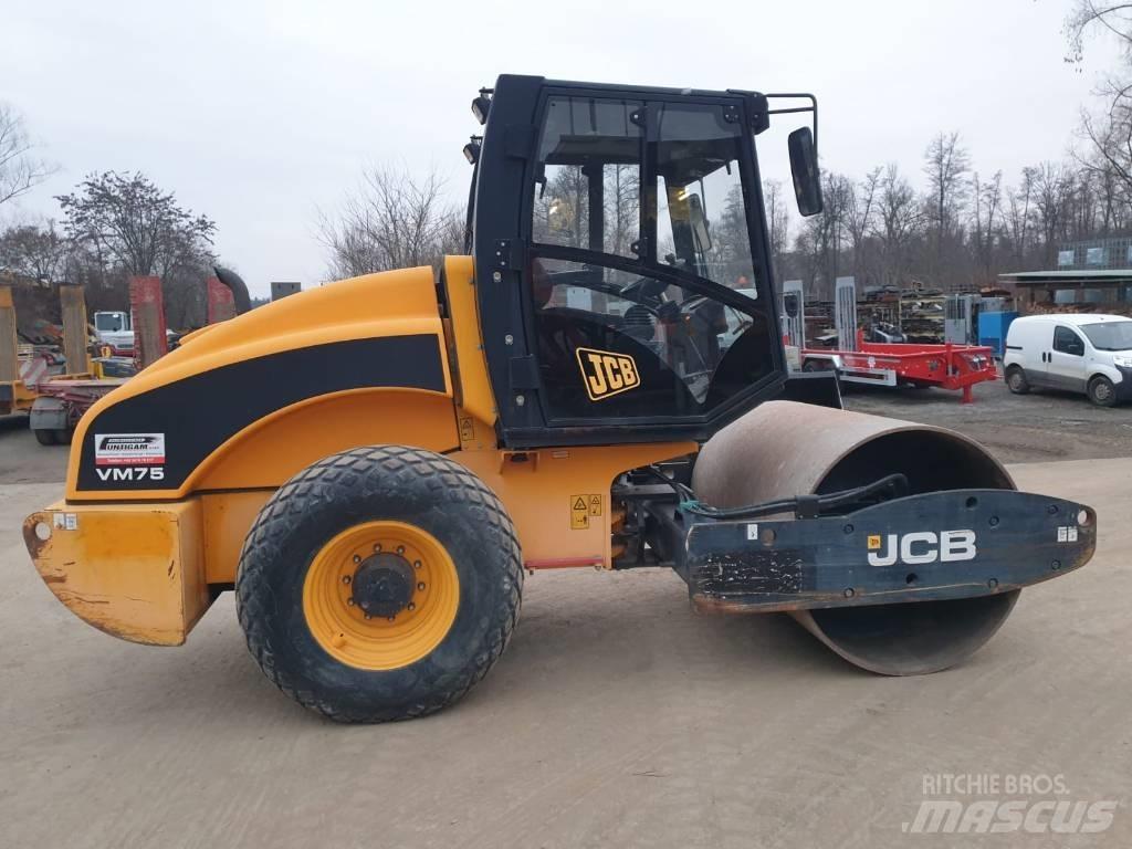 JCB VM 75 D Tahačové válce