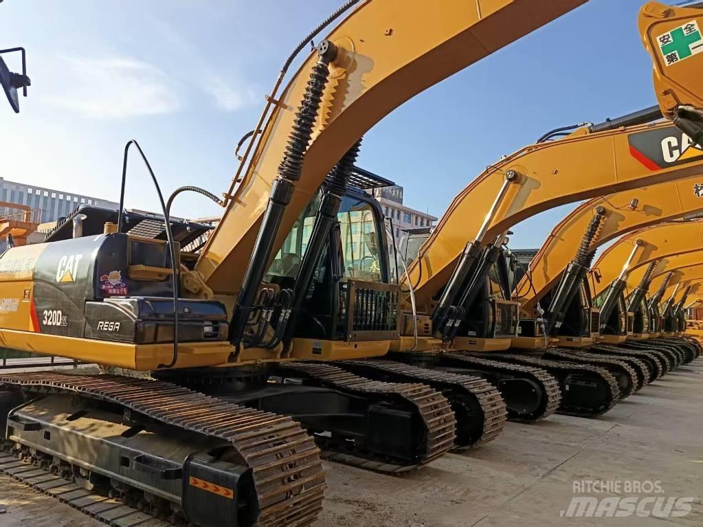 CAT CAT320DL Midi rýpadla 7t - 12t