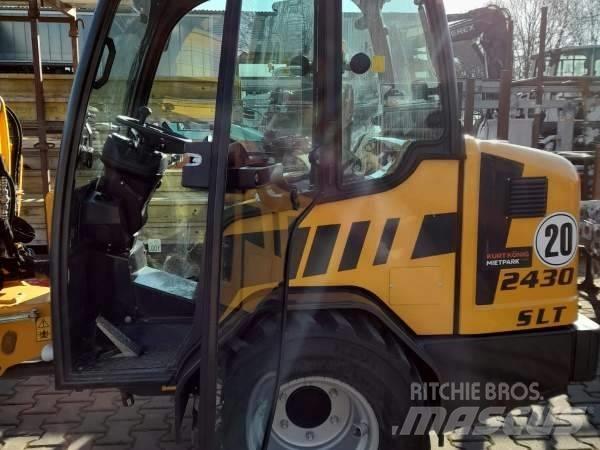 Schäffer 2430 SLT Smykem řízené nakladače