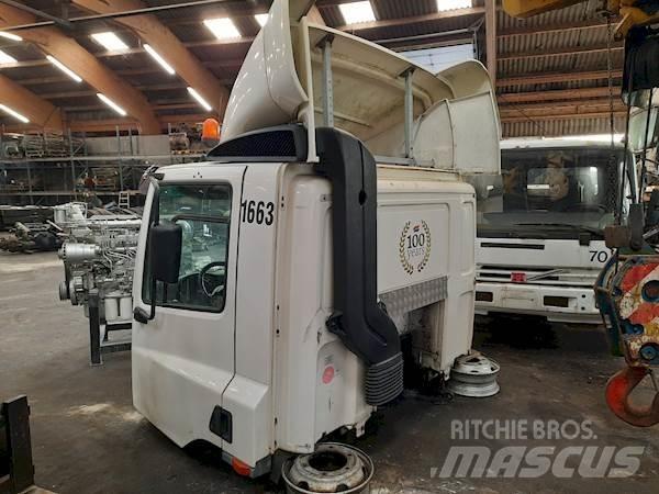 DAF CF75 DAYCAB Kabiny a interiér
