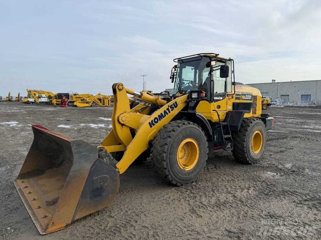 Komatsu WA320-8 Kolové nakladače