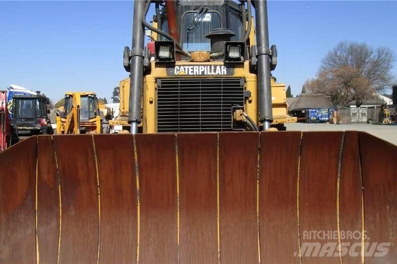 CAT D6R Pásové dozery