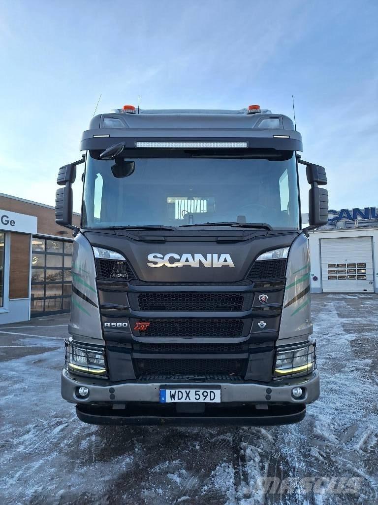 Scania R580 LB6x4 Vozy na přepravu kmenů