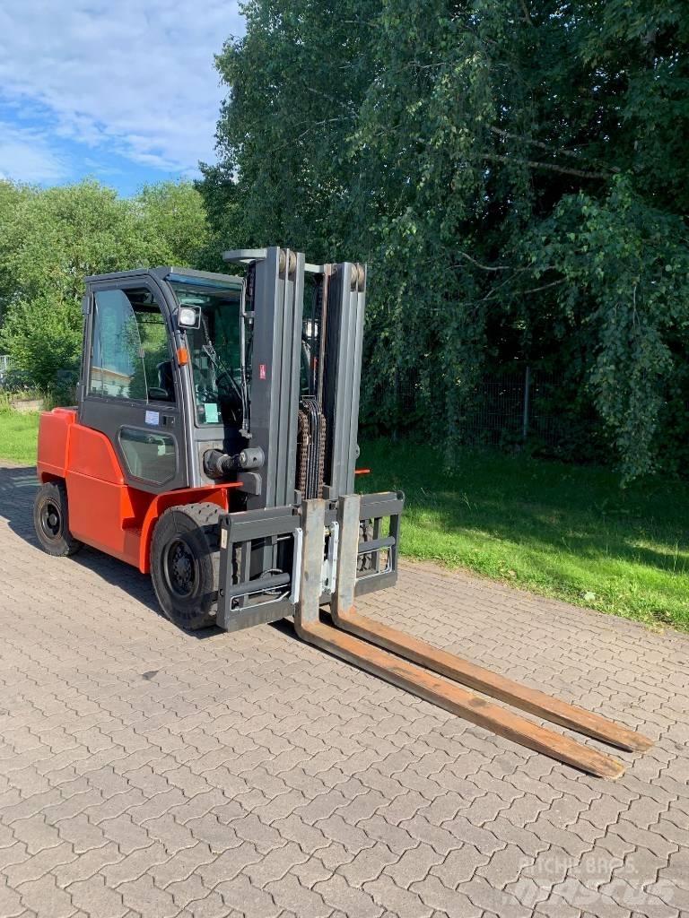 Nissan WG1F4F50Y Dieselové vozíky