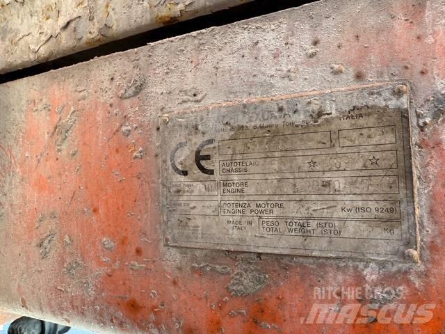 Hitachi EX 455 LC Pásová rýpadla