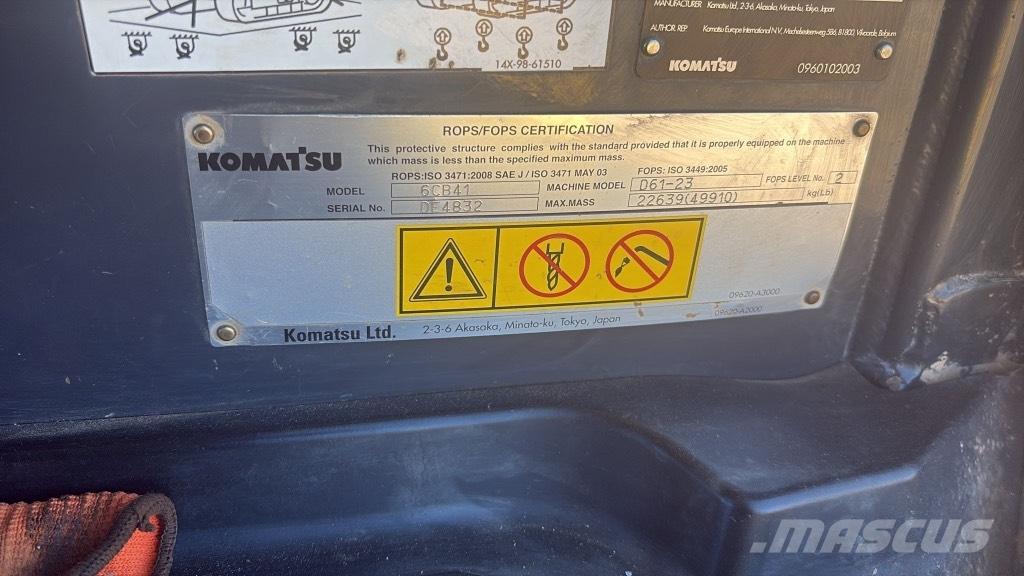Komatsu D 61 EX-23 Pásové dozery