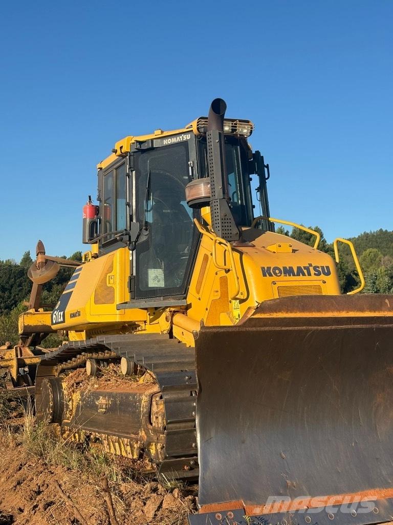 Komatsu D 61 EX-23 Pásové dozery