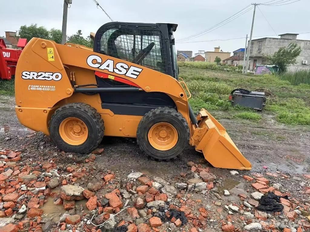 CASE SR 250 Smykem řízené nakladače