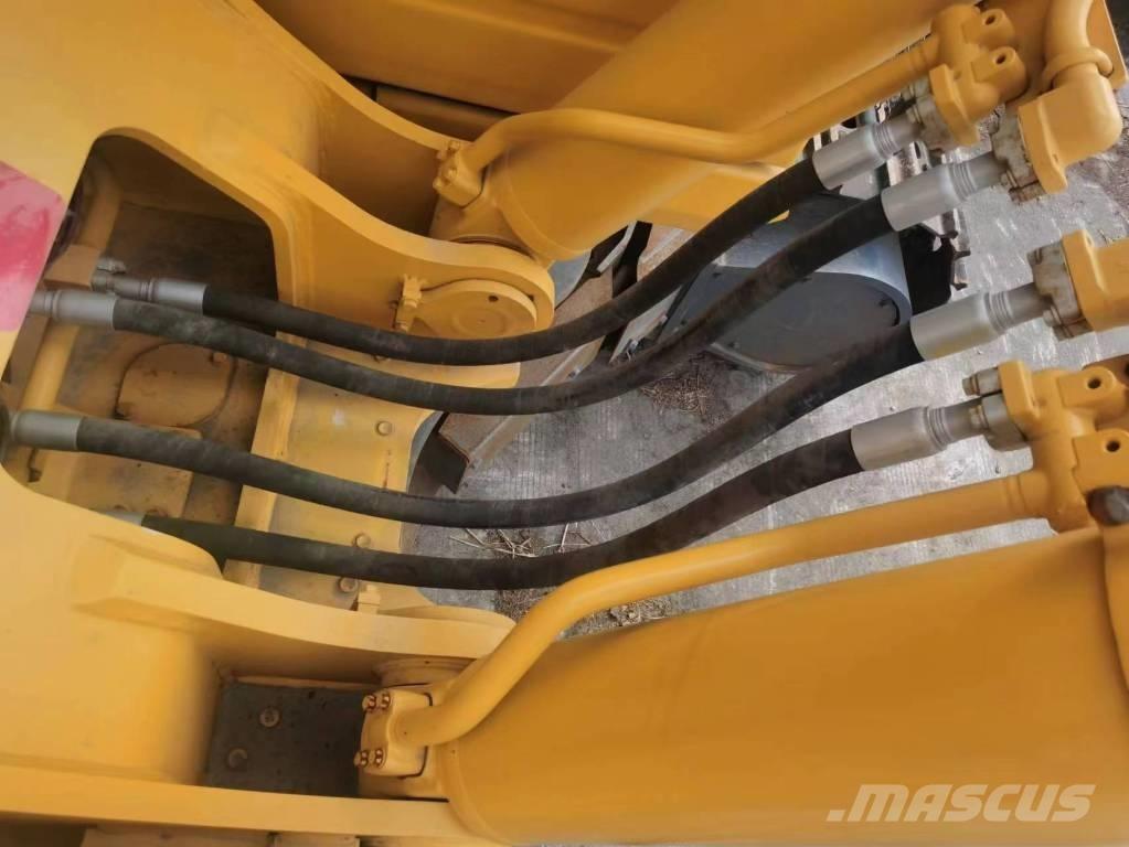 Komatsu PC 400-8 Pásová rýpadla