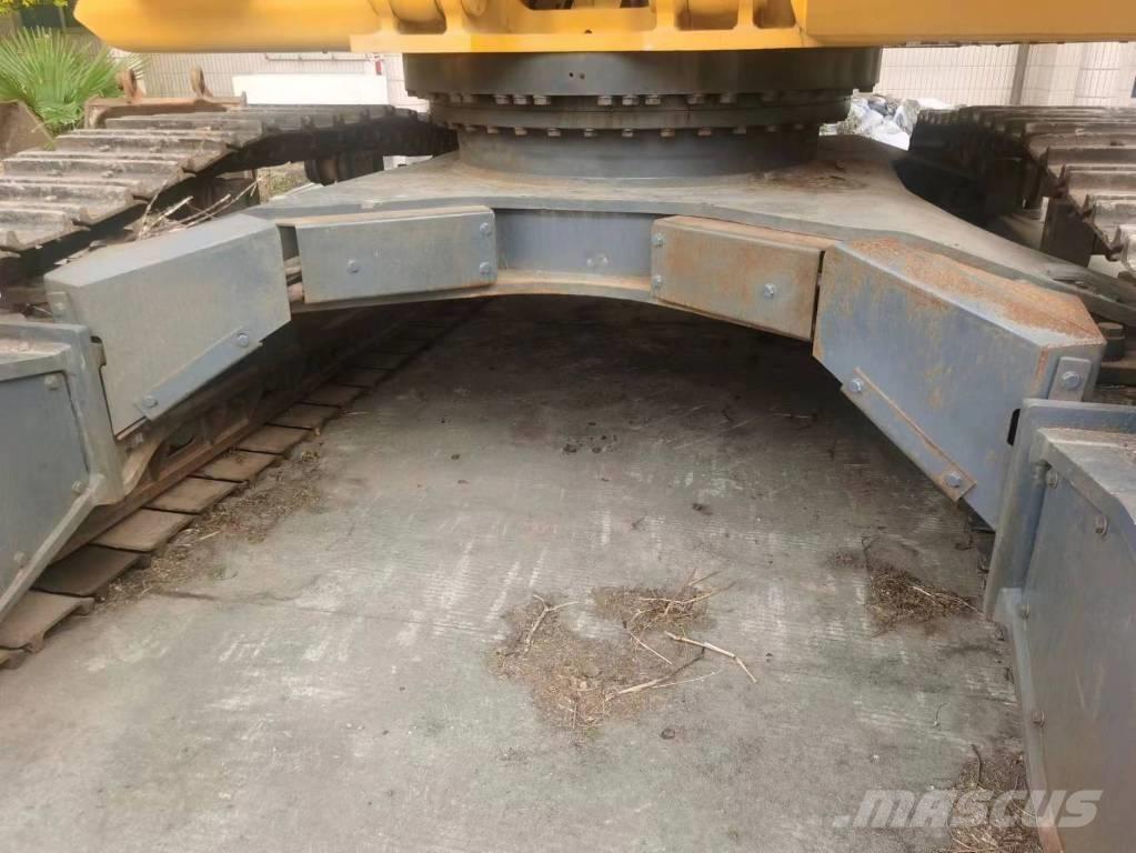 Komatsu PC 400-8 Pásová rýpadla