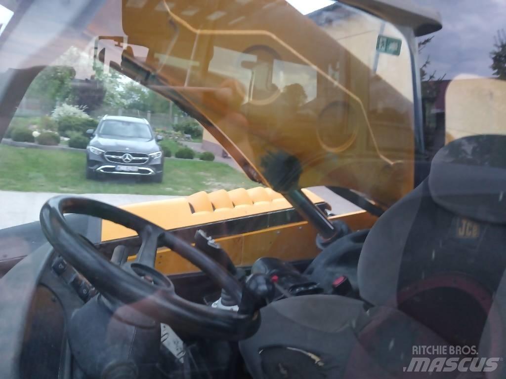 JCB 536 70 536 70 Teleskopické kolové nakladače