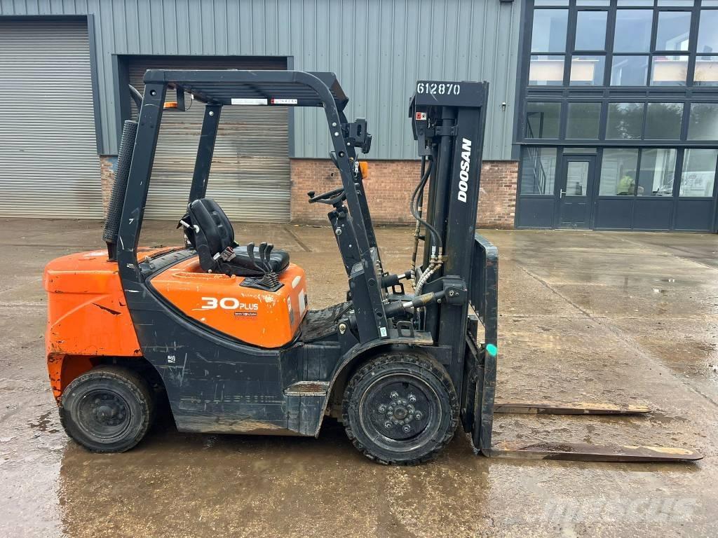 Doosan D 30 GP Dieselové vozíky